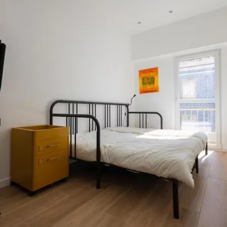 Apartamento Moderno De 2 Quartos شقة